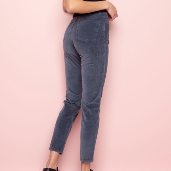 🌙 Brandy Melville high rise skinny corduroy pant